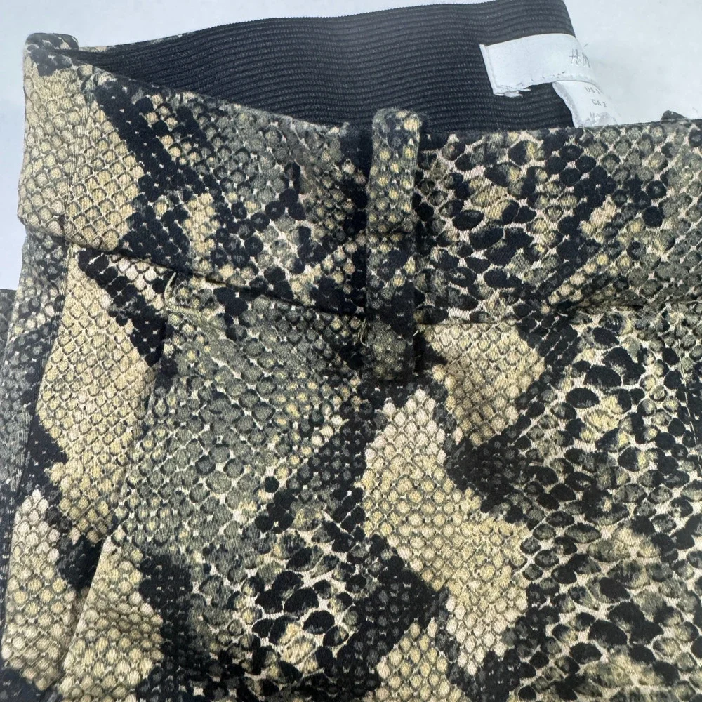 H&M Womens Size 2 Pants Animal Print‎ Maximalist Professional Career Interview